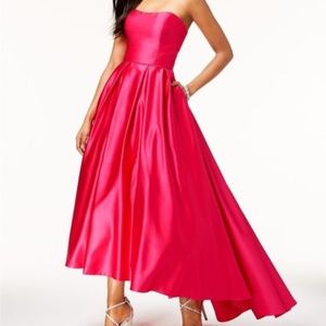 NWT Betsy & Adam High-Low Gown